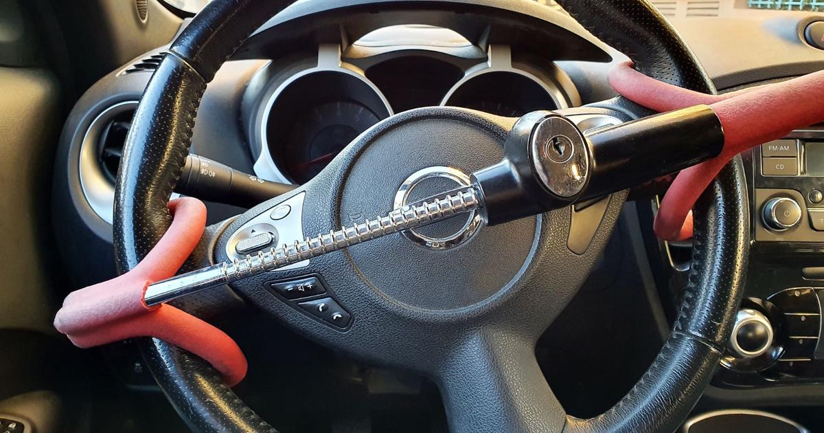 How to disable steering wheel lock without key